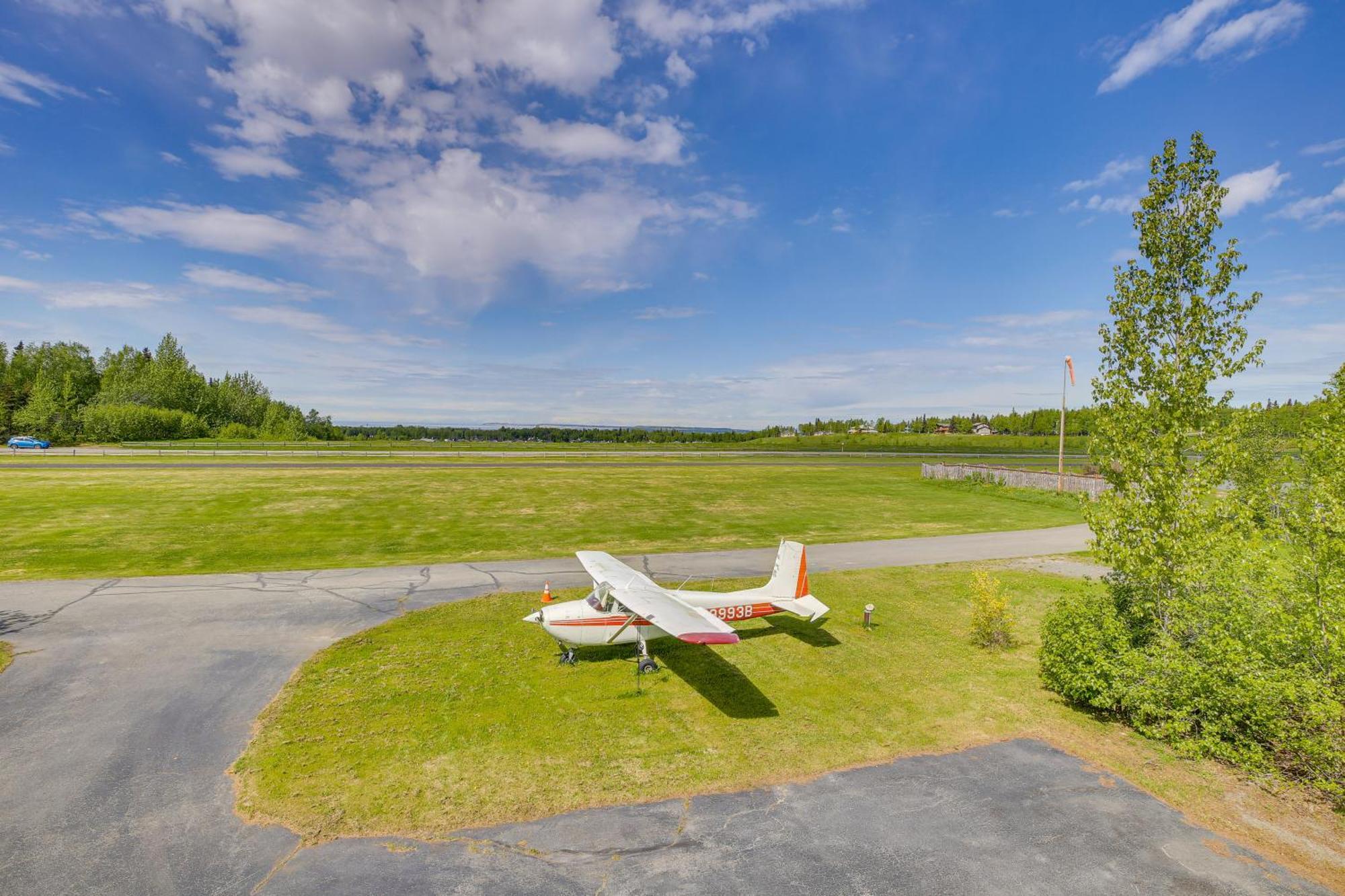 Spacious Family Home With Deck And Million-Dollar View Анкоридж Экстерьер фото
